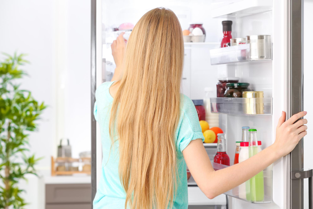 10 Habits to Keep Your Pantry and Fridge Organized